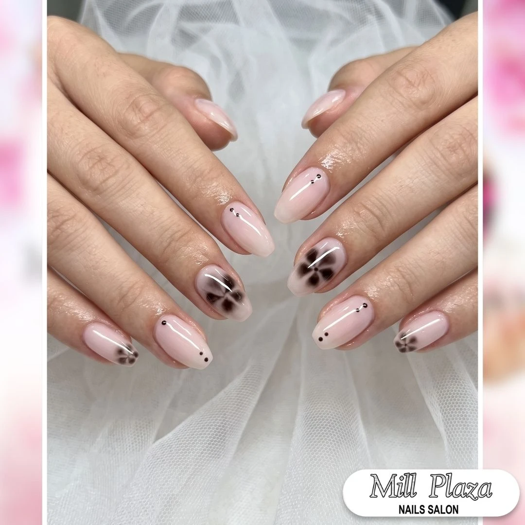 Nail colours